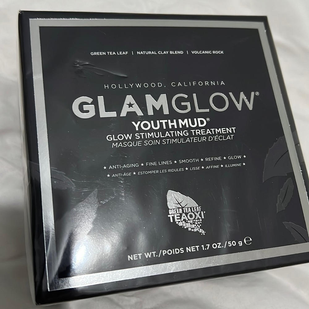 Glamglow youth mud glow stimulating treatment anti aging face mask